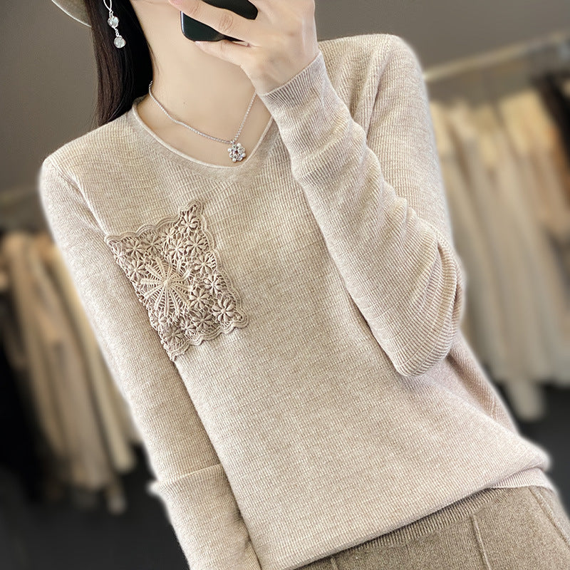 Damen Kaschmir‑Optik V‑Ausschnittpullover mit floraler Häkelapplikation Drune