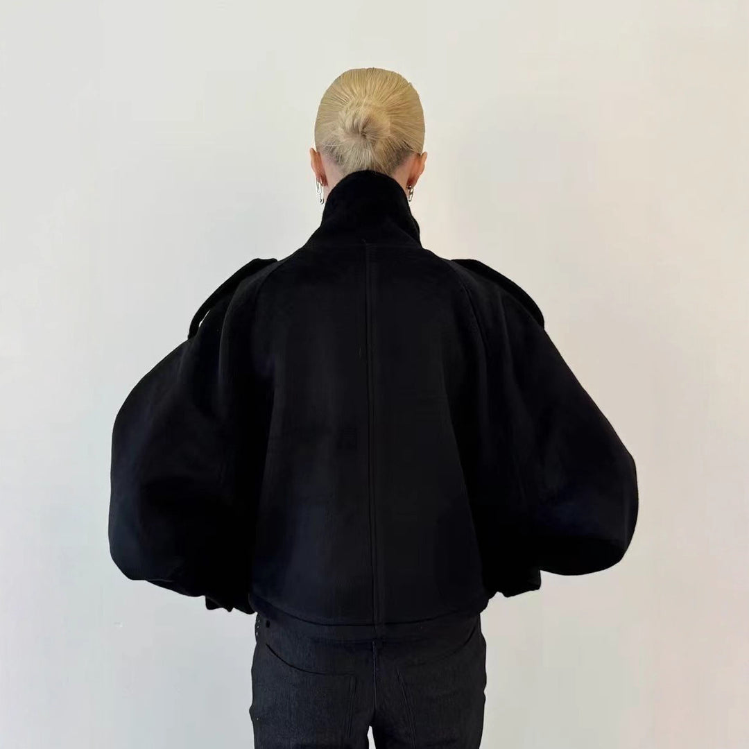 Damen Kurze Oversize Wolljacke mit Stehkragen und Schulterklappen Drune