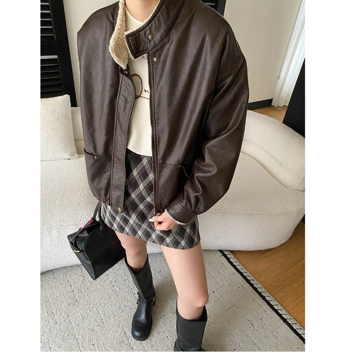 Damen lässige Kunstlederjacke mit eleganten Knopfdetails Drune