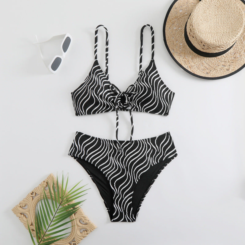 Damen Triangelbikini mit verspieltem Wellenmuster und verstellbarem Oberteil Drune