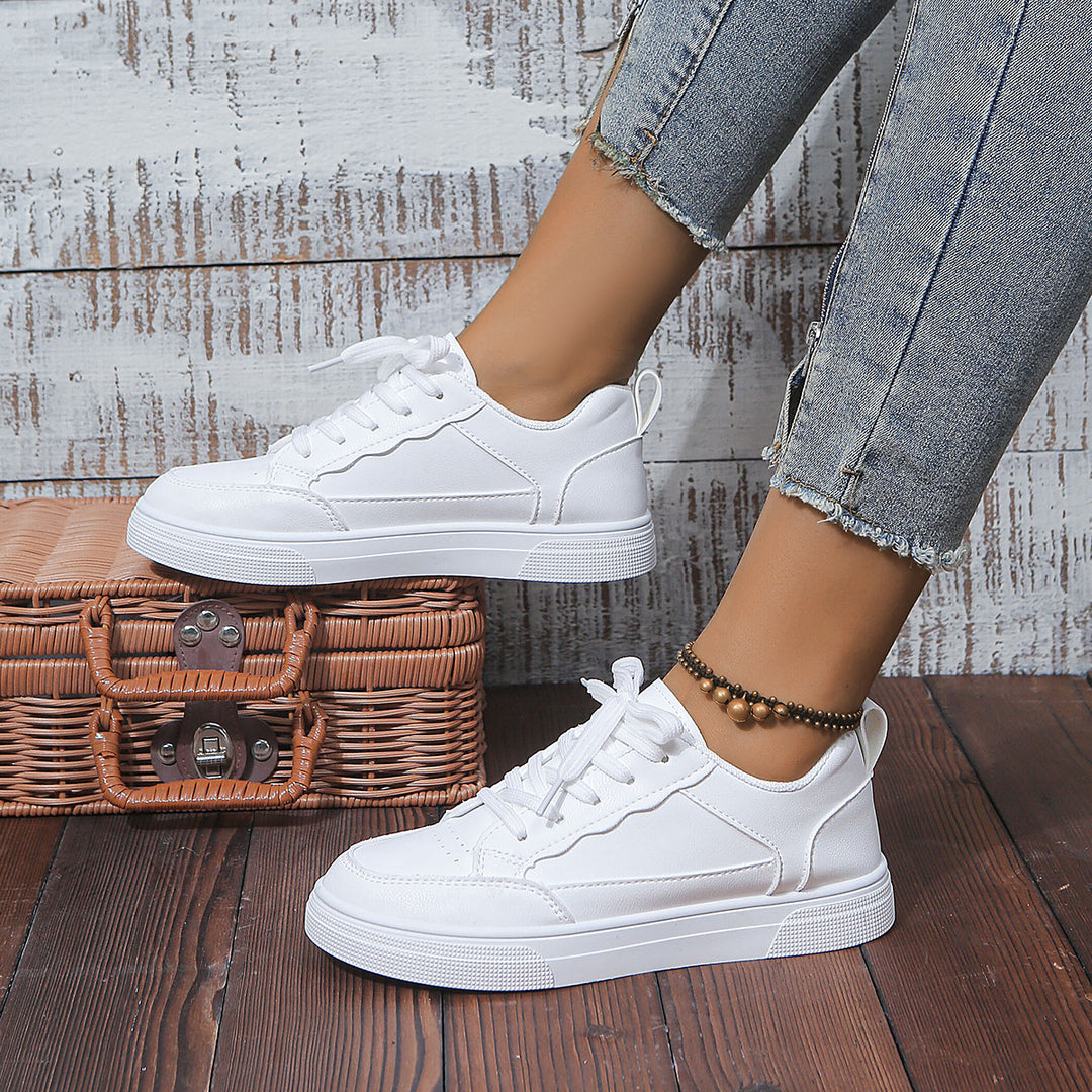 Damen Plateau‑Sneaker mit minimalistischer Lederoptik und gepolstertem Komfortfußbett Drune