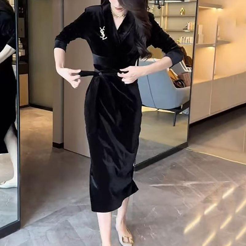 Damen Langarmkleid mit elegantem Wickeldesign und schickem Rüschensaum Drune