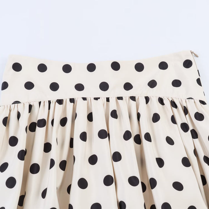 Damen Voluminöser Punkteshort mit bauschigem Saum Drune