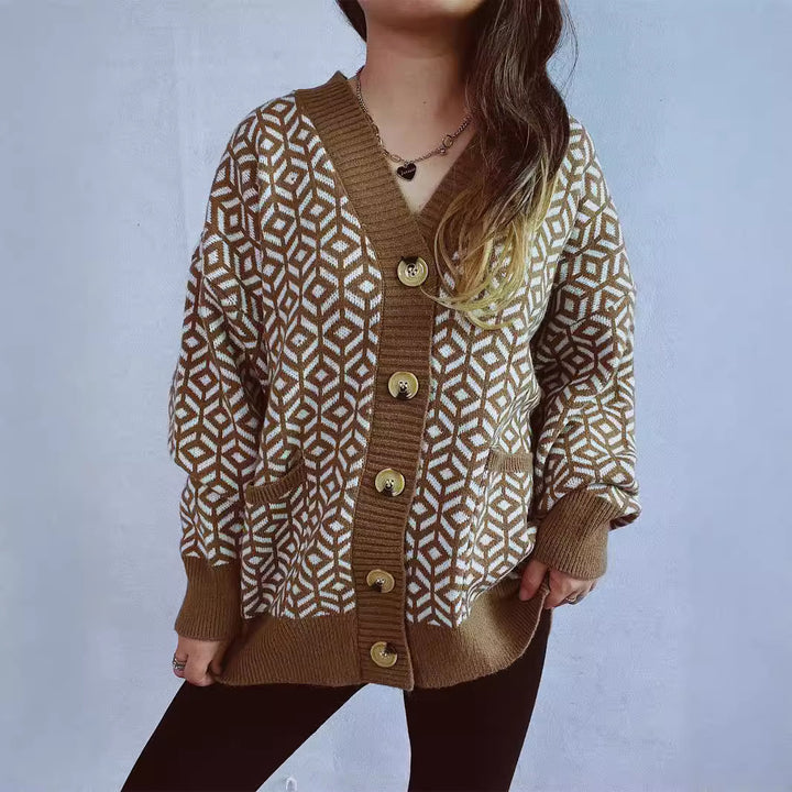Damen Strickjacke mit geometrischem Muster und goldenem Knopfdetail Drune