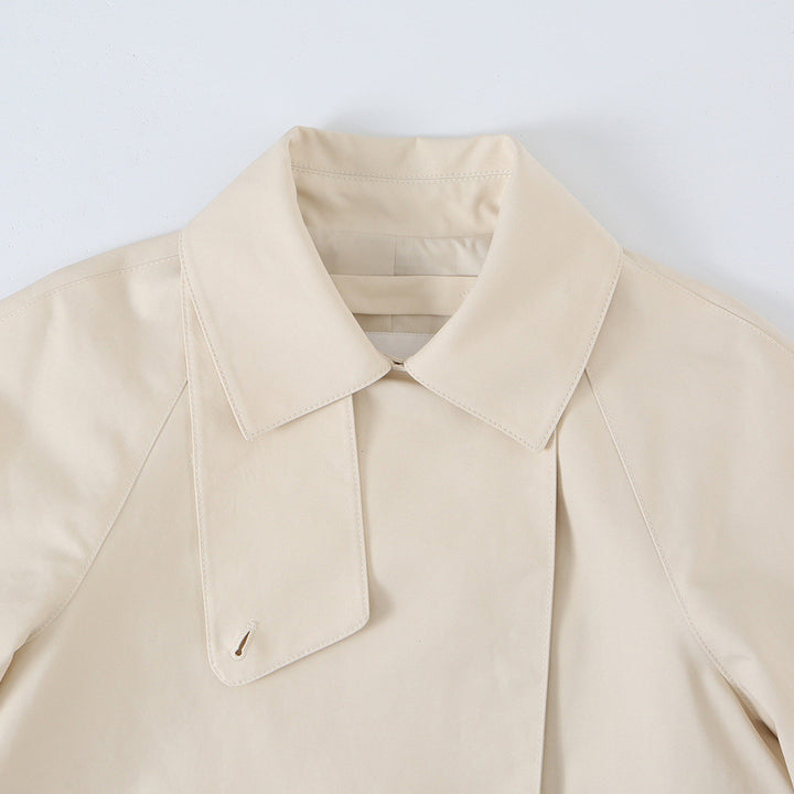 Damen Kurzjacke im Boxy‑Schnitt mit verdeckter Knopfleiste und Hemdkragen Drune