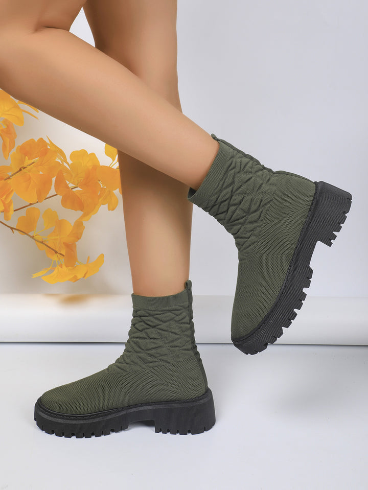 Damen Strick-Sockenboots mit geometrischer Stepp-Optik und klobiger Lug-Sohle Drune