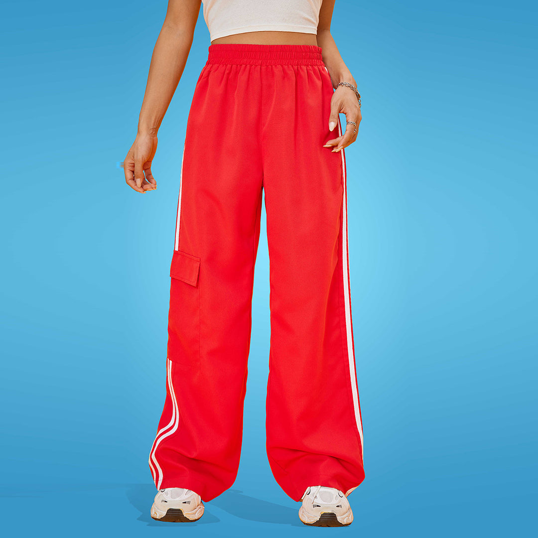 Damen weite Sporthose mit seitlichen Streifen und Cargo-Taschen Drune