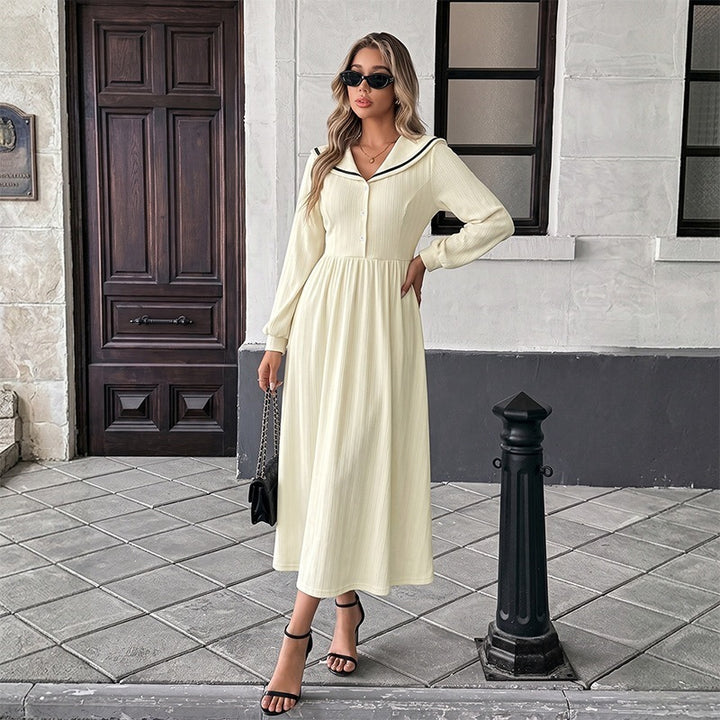 Damen Langarm Maxikleid mit kontrastierenden Knopfdétails Drune