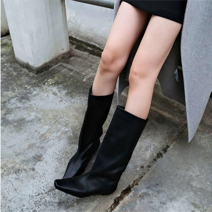 Damen Weiche kniehohe Slouch-Boots mit spitzer Zehenform und ergonomischer Flachsohle Drune