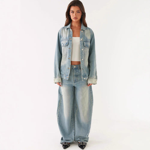 Damen nan oversized Denimjacke mit heller Vintage-Waschung, aufgesetzten Brusttaschen und verlängerten Manschetten Drune