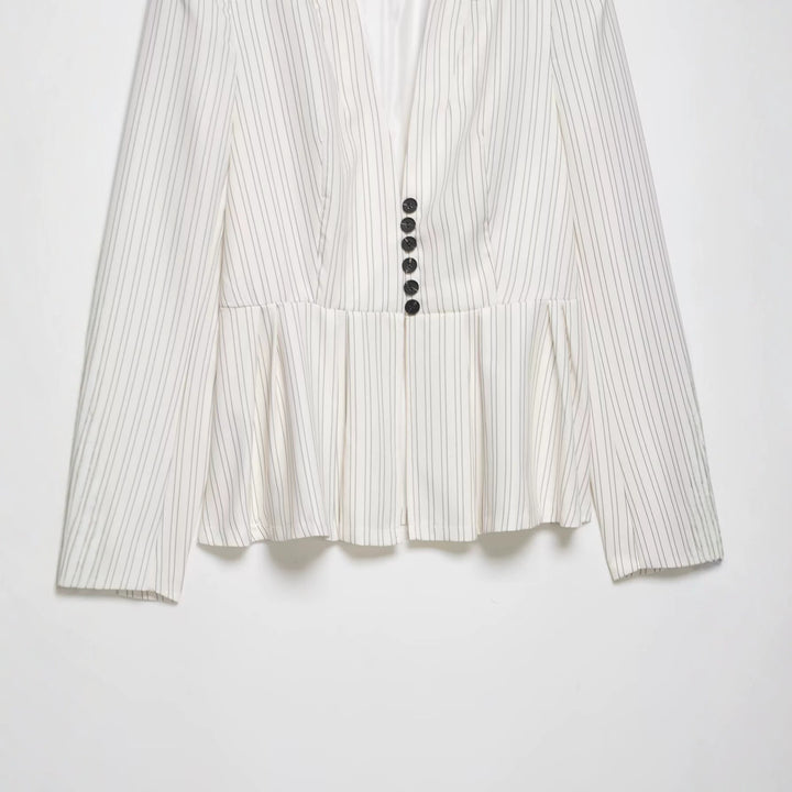 Damen Taillierter Blazer mit Schalkragen, feinen Nadelstreifen und Taillenbetonung Drune