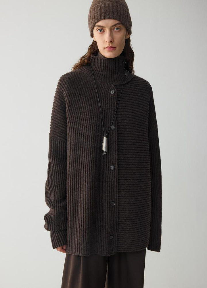 Damen Relaxed Strickjacke mit hohem Kragen und Knopfdetails Drune