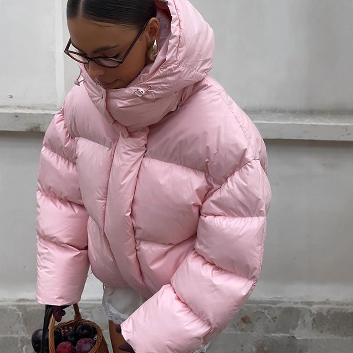 Damen kurze oversized Stepp-Daunenjacke mit Kapuze und hohem Stehkragen Drune
