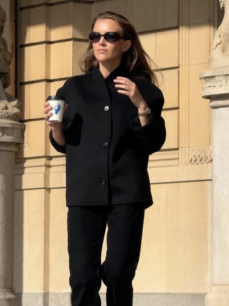 Damen Kurzmantel aus Wollmix mit kastiger Boxy-Silhouette und markanter Knopfleiste Drune