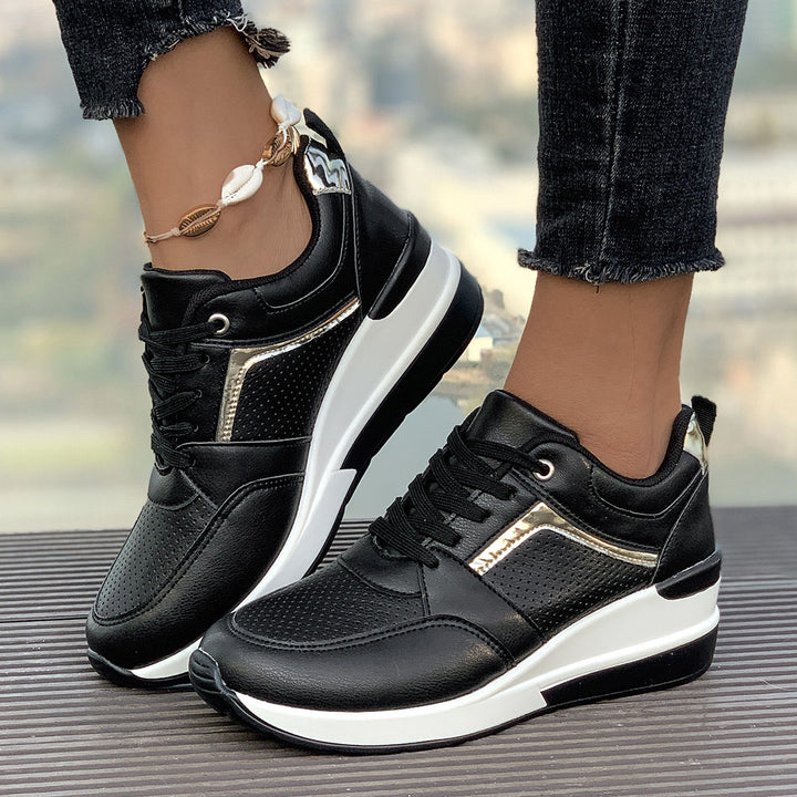 Damen Keilabsatz-Sneaker mit perforierten Einsätzen und Metallic-Details Drune