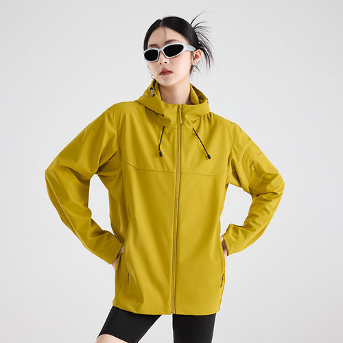 Damen Atmungsaktive Softshell-Regenjacke mit Kapuze, winddicht und minimalistischer Tech-Optik Drune