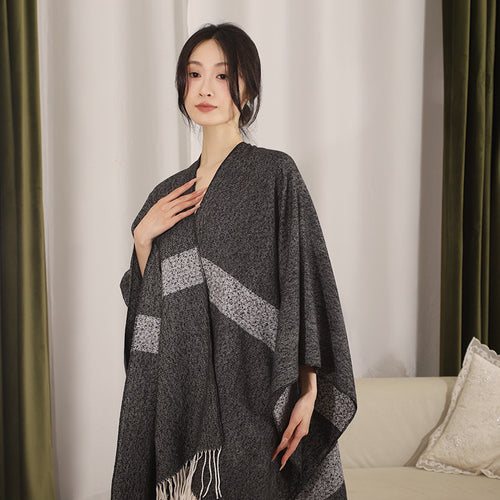 Damen Oversize-Capeponcho aus Wollmix mit diagonaler Kontrastkante und Fransen Drune
