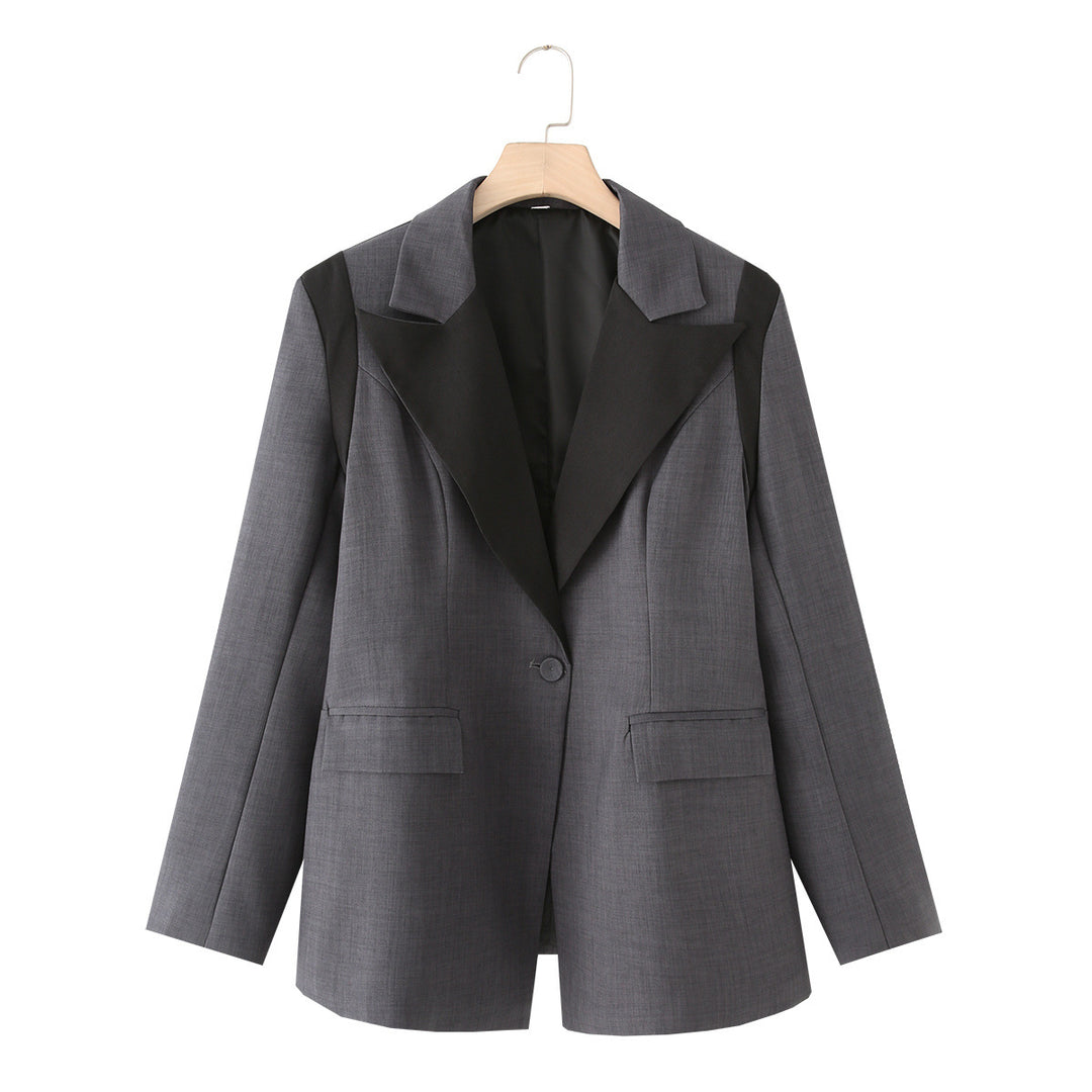 Damen nan weitgeschnittener Blazer mit kontrastierendem Revers, einreihiger Knopfleiste und Pattentaschen Drune