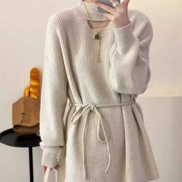 Damen Strickkleid mit hohem Kragen und eleganter Taillierung Drune