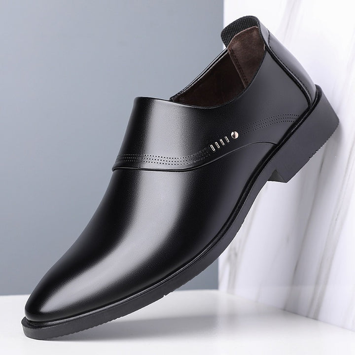 Herren Eleganter Slip-On Business-Halbschuh mit spitzer Zehenkappe und dezenter Perforation Drune