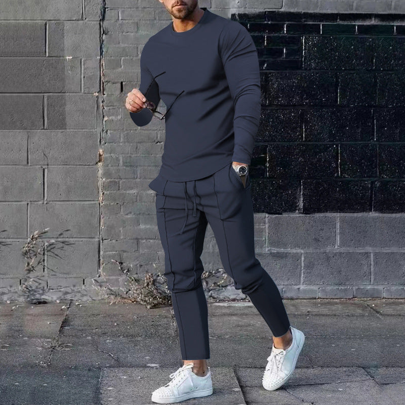 Herren nan eng anliegendes Langarmshirt aus Baumwollstretch mit Rundhalsausschnitt und körperbetonter Passform Drune