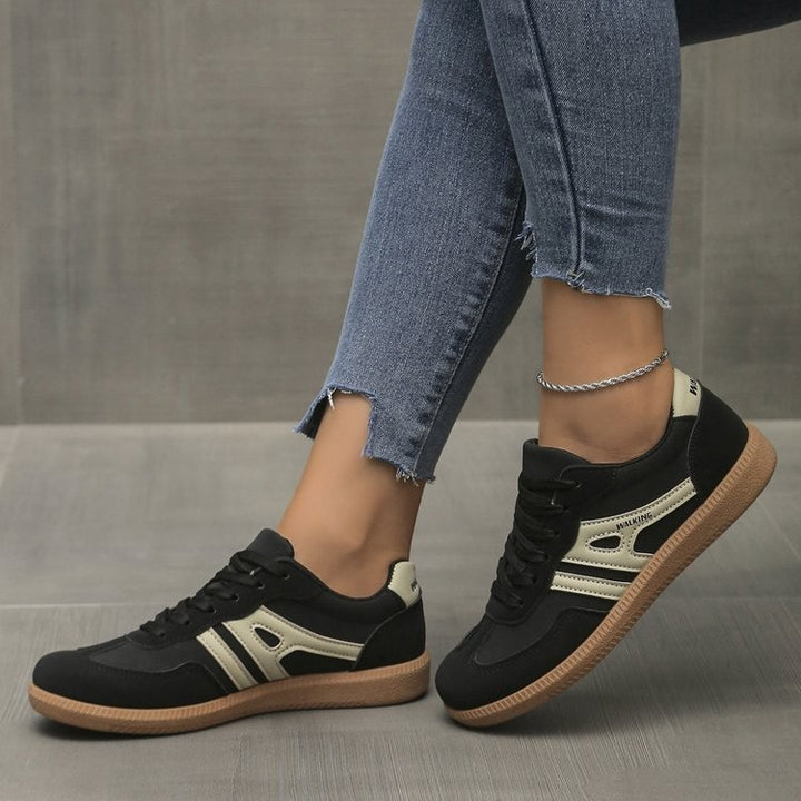 Damen Casual-Sneaker im Retro-Look aus Wildlederimitat mit kontrastierenden Zierstreifen und dämpfender Gummisohle Drune