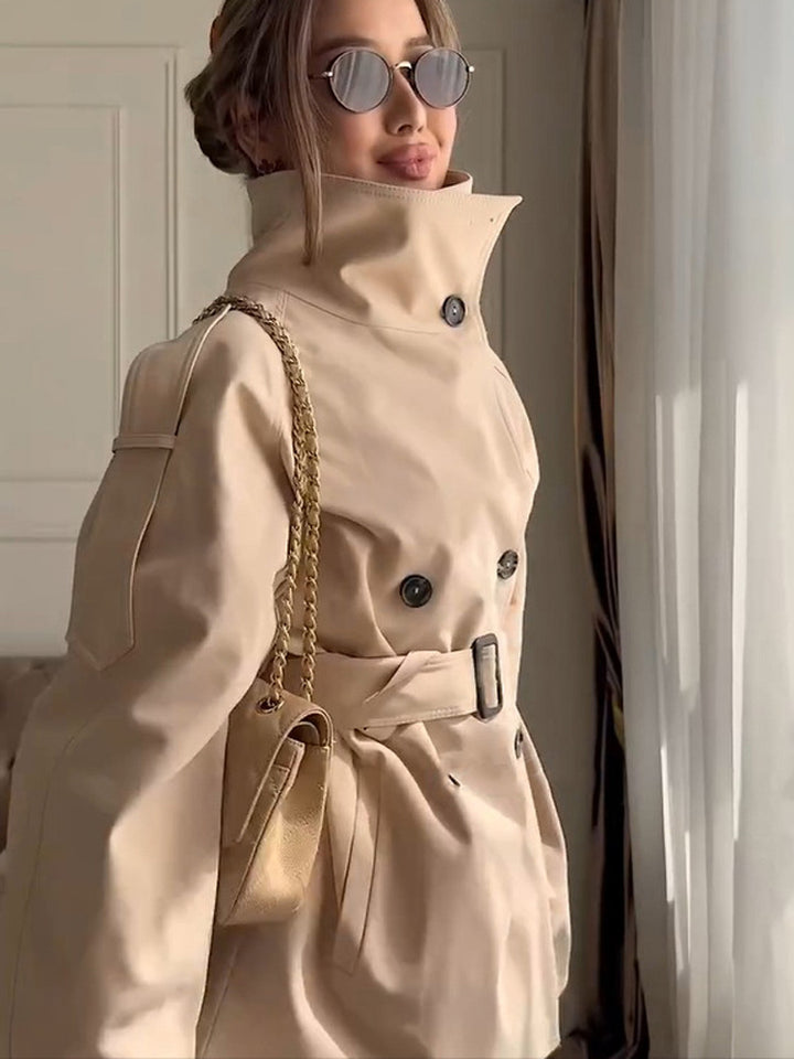 Damen Kurzer Boxy-Trenchcoat mit hohem Stehkragen, doppelreihiger Front & Taillengürtel Drune