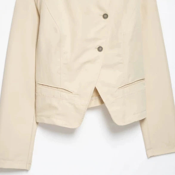 Damen Kurze taillierte Freizeitjacke im Blousonstil mit asymmetrischer Knopfreihe und Stehkragen Drune