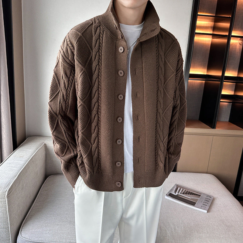 Herren Grobstrickpullover mit modernem Stehkragen und Knopfleiste Drune