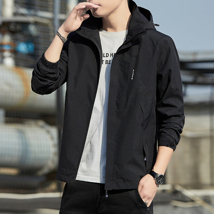 Herren Leichte Kapuzen-Softshelljacke mit winddichter Membran und minimalistischem Urban‑Schnitt Drune