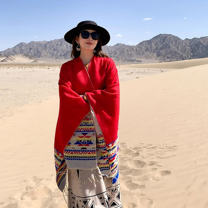 Damen Oversize-Wendepancho aus Wollmix mit Ethno-Jacquard und Fransensaum Drune