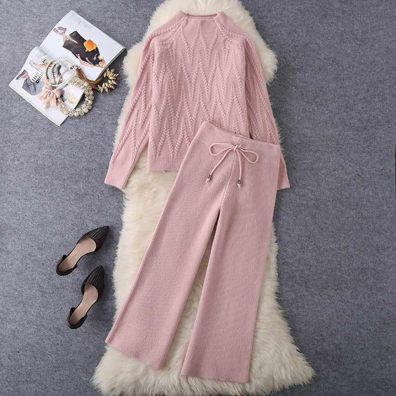 Damen gemütliches Strickensemble mit raffiniertem Zopfmuster Drune