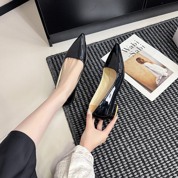 Damen Lack-Pumps mit spitzer Zehenform, gepolstertem Komfortfußbett und kurzem Blockabsatz Drune