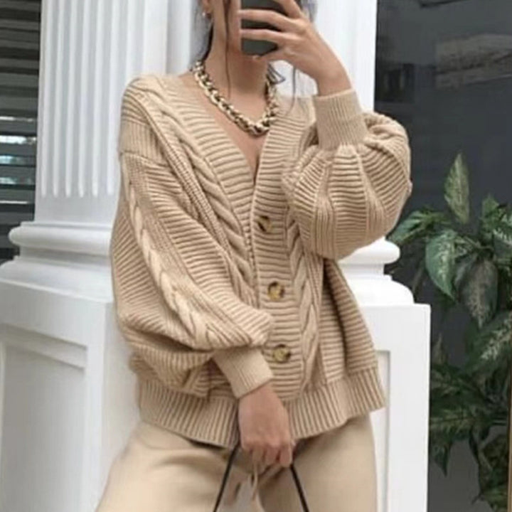 Damen Strickjacke mit tiefem V-Ausschnitt und großen Knöpfen Drune