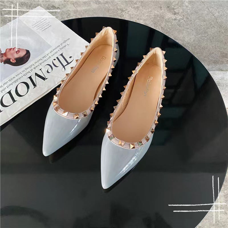 Frauen Ballerinas mit spitzem Zehen und Nietenrand Drune