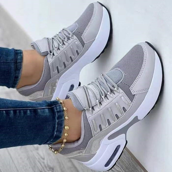 Damen Sportive Plateau-Sneaker mit Luftdämpfung, holografischen Einsätzen und gepolstertem Komfortfußbett Drune