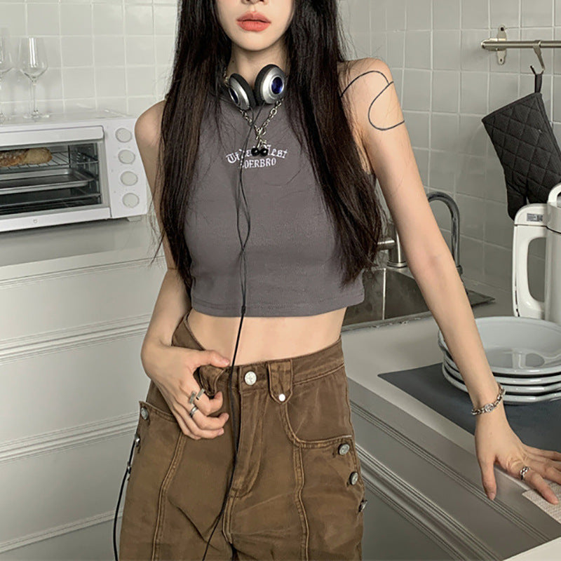Damen-Crop-Top mit hohem Kragen und dezentem Schriftzug Drune