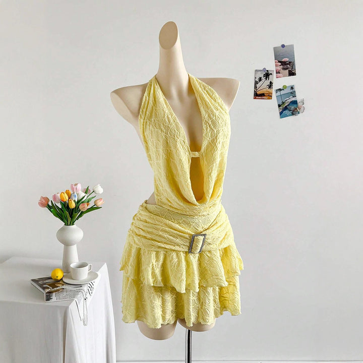 Damen Minikleid mit raffiniertem Wickel-Ausschnitt und dekorativen Rüschen Drune