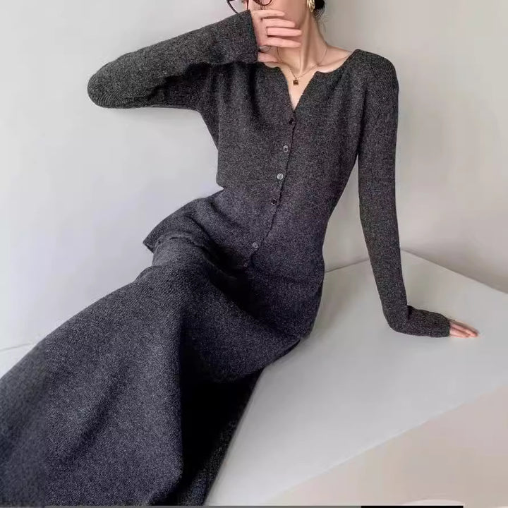 Damen elegantes Strickkleid mit femininer Silhouette und schickem V-Ausschnitt Drune