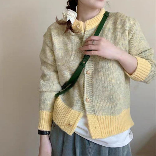 Damen Strickjacke mit kunstvollem Muster und farbigen Akzenten Drune