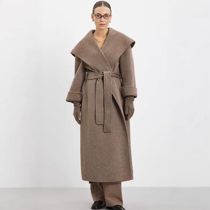 Damen Maxi-Mantel im Wickelstil mit breitem Schalkragen und Krempelärmeln Drune