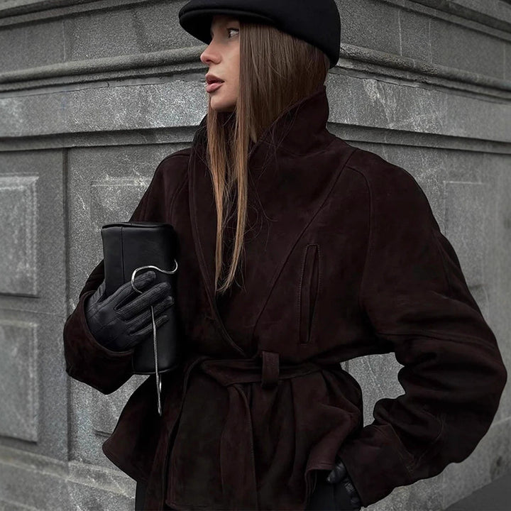 Damen modische Kunstlederjacke mit breitem Revers und taillierbarem Gürtel Drune