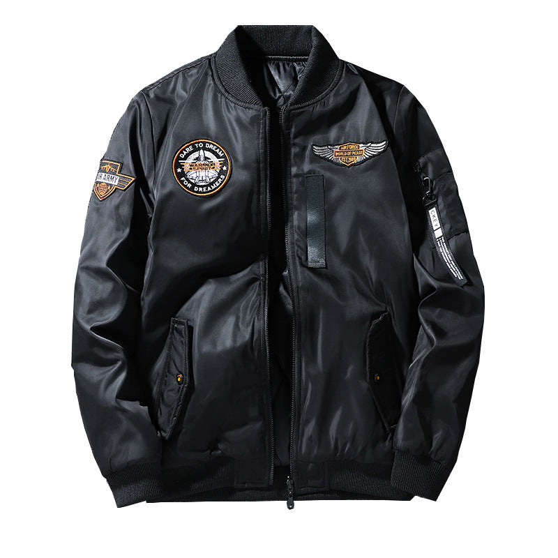 Herren -isolierte Flugstil-Bomberjacke mit gestickten Aufnähern und Utility-Ärmeltasche Drune