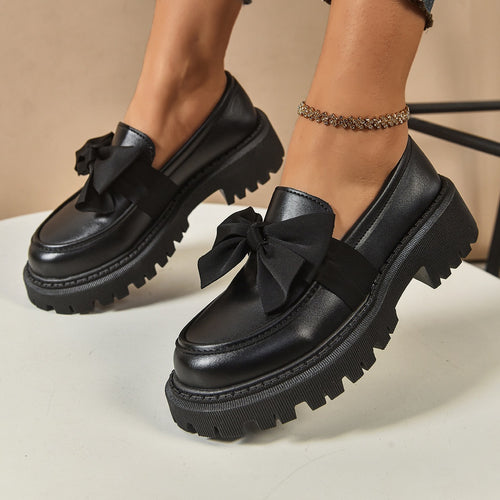 Damen Lack-Loafer mit markanter Profilsohle und Zierschleife Drune