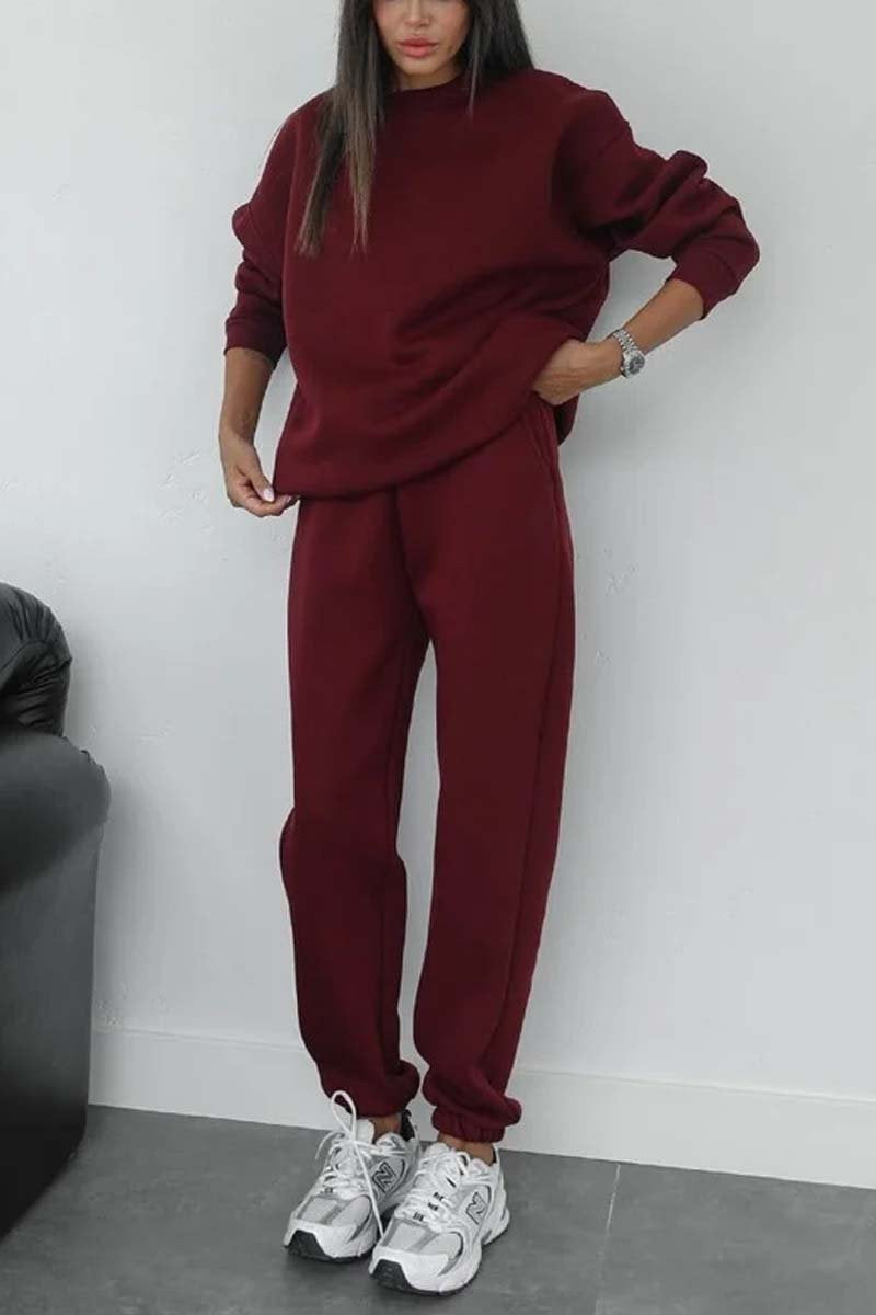 Damen nan minimalistisches Cozy-Set aus schwerer French‑Terry mit weitem Rundhals-Pullover und gerader Jogginghose Drune