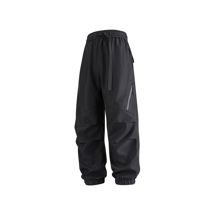 Herren Weite technische Cargo-Joggerhose mit elastischem Tunnelzugbund, aufgesetzten Klappentaschen und Reißverschluss-Beintasche Drune
