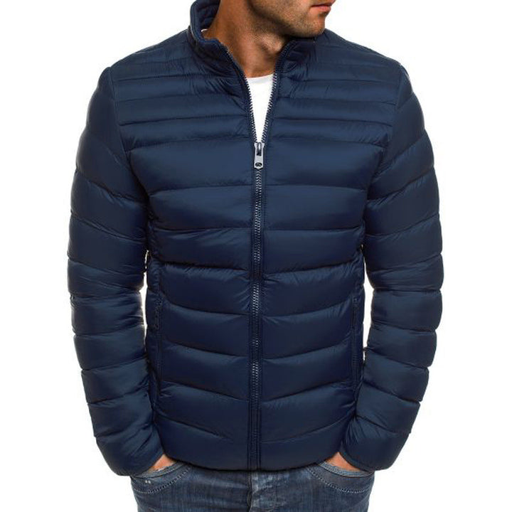 Herren modische Steppjacke mit hohem Kragen und seitlichen Reißverschlusstaschen Drune