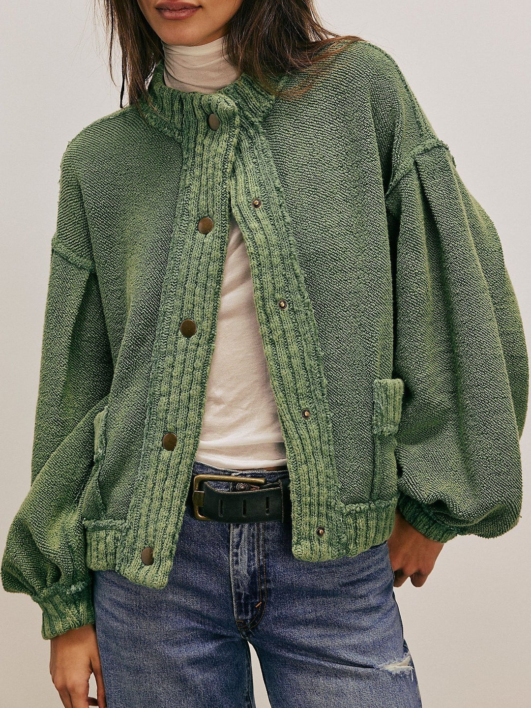Damen Modische Strickjacke mit Knopfdetails