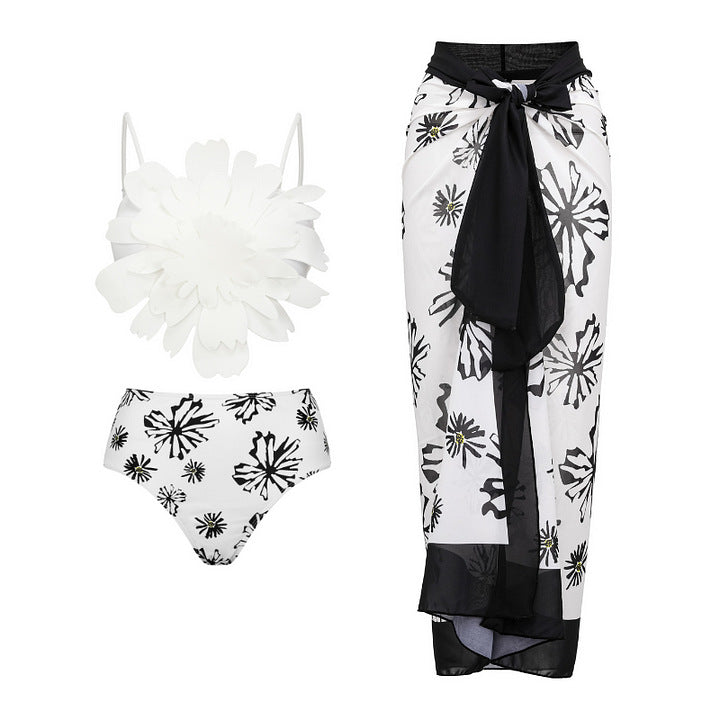 Damen Bikiniset mit besonderem Blumendekor und langem Wickelrock Drune