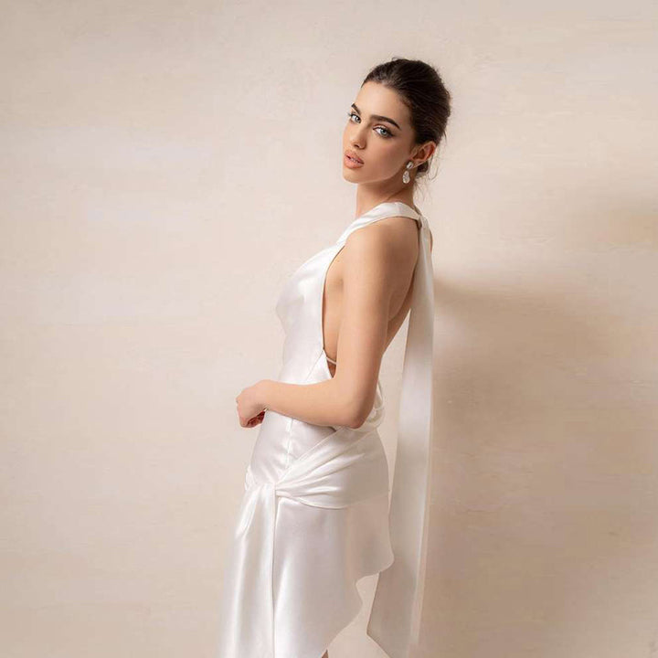 Damen Satin Minikleid mit asymmetrischem Saum und dekorativem Blumenmotiv Drune